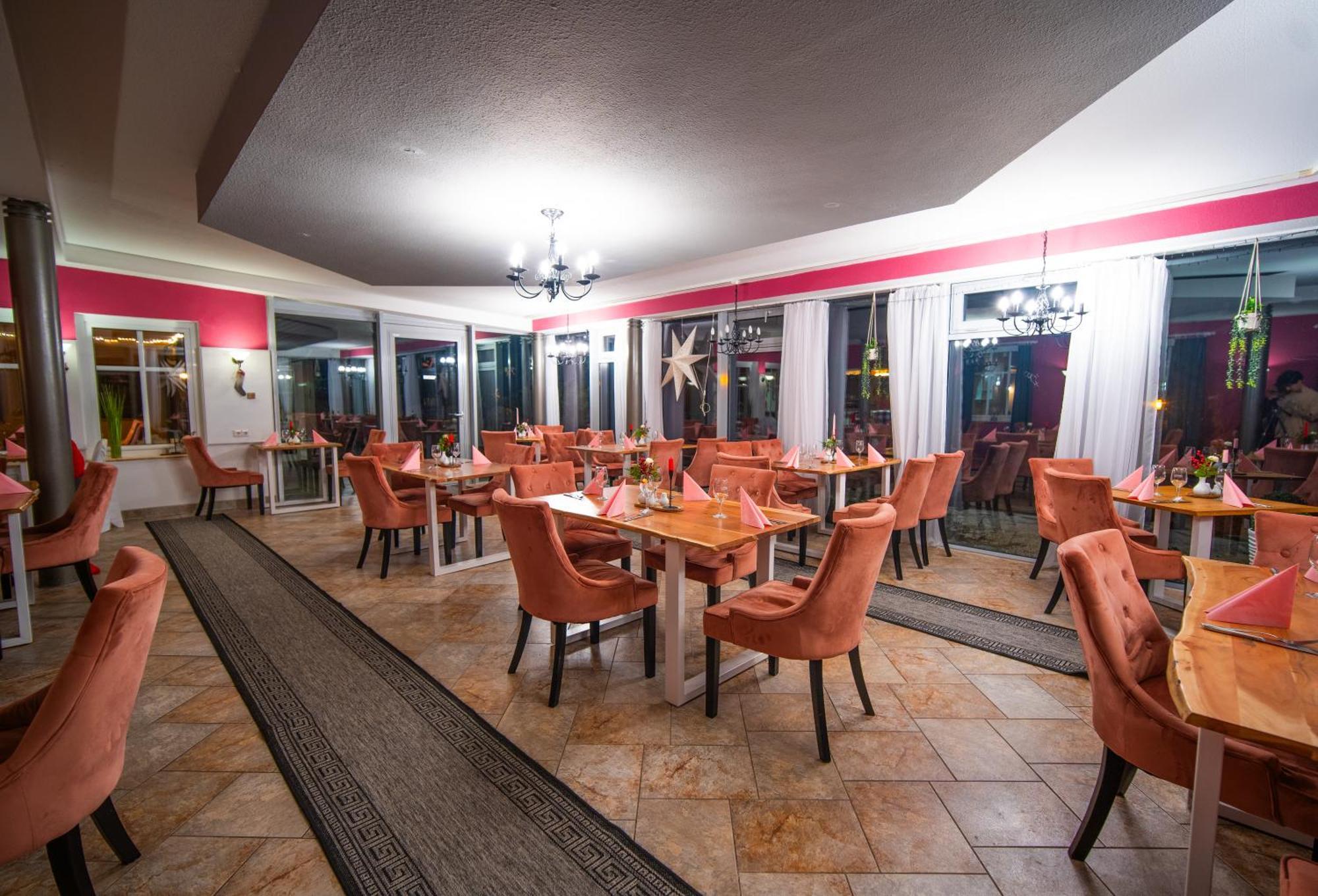 Berghotel Drei Brueder Hoehe Marienberg Dış mekan fotoğraf